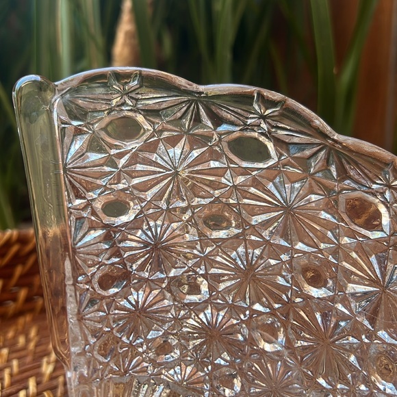 Vintage 1970s Avon Glass Fan Dish - Picture 7 of 8